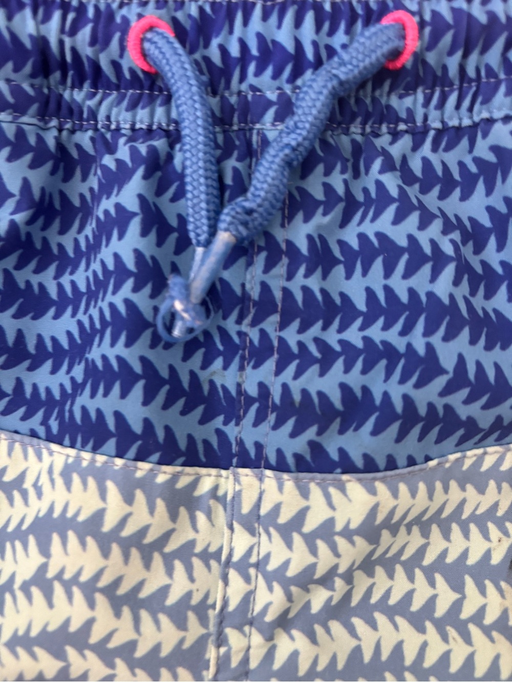 Vineyard Vines Tri-Block Whale Print Swim Shorts in Navy, Light Blue & Pink - Picture 5 of 8